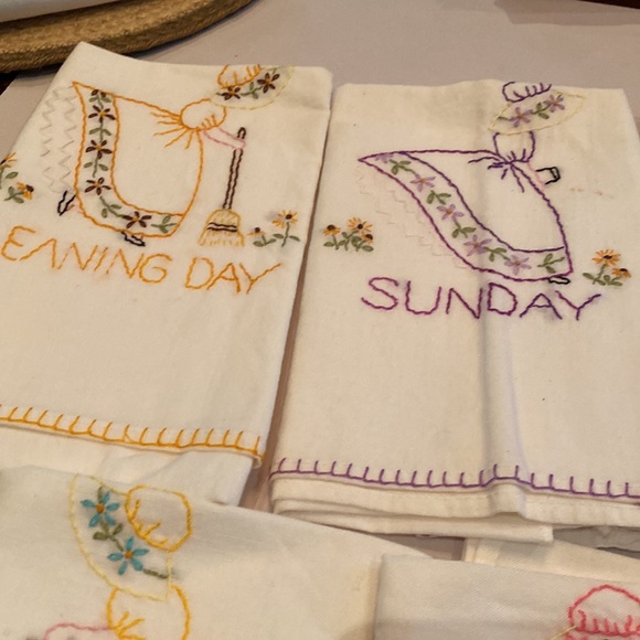 Vintage tea towels days of the week bake iron cleaning market gardening … - Picture 2 of 15